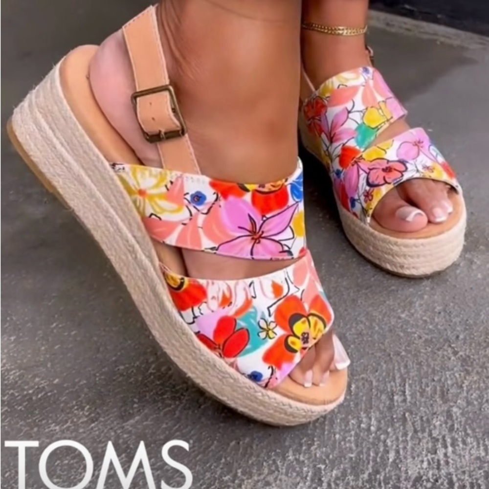 Toms Women's Vibrant Floral Espadrilles - Picture 2 of 12